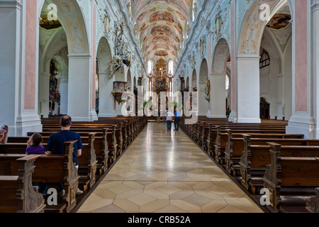 Vue de l'intérieur, l'église du monastère de St Georg, Kloster Monastère Ochsenhausen, Ochsenhausen, district de Biberach, en Haute Souabe Banque D'Images