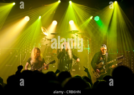 Le groupe de heavy metal britannique Saxon jouer live à l'Schueuer à Lucerne, Suisse, Europe Banque D'Images