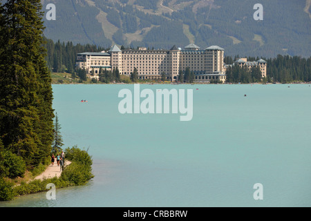 Fairmont Chateau Lake Louise, hôtel de luxe, le parc national Banff, Rocheuses canadiennes, l'Alberta, Canada, PublicGround Banque D'Images