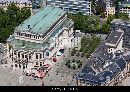 Vue sur le Vieil Opéra, Opéra, Place Opernplatz, Frankfurt am Main, Hesse, Germany, Europe Banque D'Images
