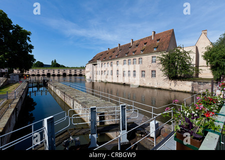 Les Ponts Couverts pont, Strasbourg, Alsace, France, Europe Banque D'Images