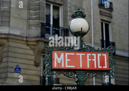 Signe historique pour la station de métro, de la Cité, Art Nouveau, Paris, France, Europe Banque D'Images