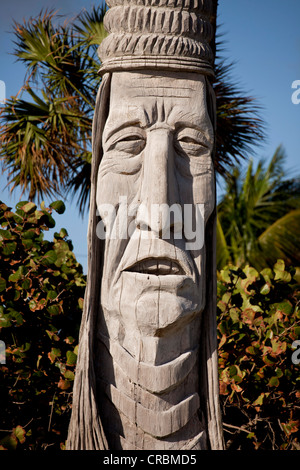 Totem Indien avec visage sur la plage de Fort Lauderdale, Floride, USA Banque D'Images