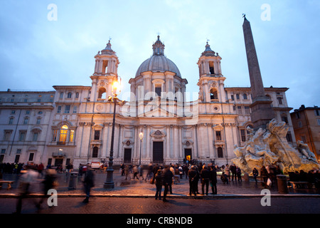 L'église de Sant'Agnese in Agone sur la Piazza Navona à Rome, Latium, Italie, Europe Banque D'Images