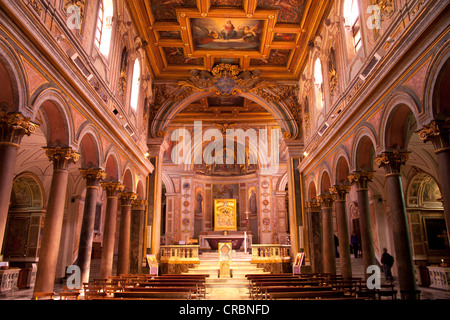 Intérieur de la Basilique de San Bartolomeo all'Isola sur l'île du Tibre, Rome, Italie, Europe Banque D'Images