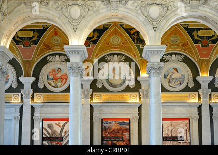 Des colonnes de marbre, le marbre des arches, des fresques, des mosaïques dans le magnifique hall d'entrée, la grande salle, le Jefferson Building Banque D'Images