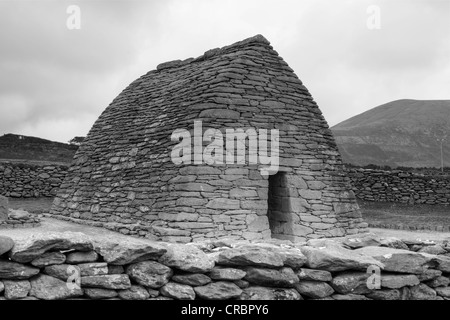 Début de l'Église chrétienne construite dans une voûte en encorbellement, Oratoire Gallarus, péninsule de Dingle, comté , Ireland, British Isles, Europe Banque D'Images