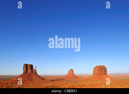 Mesas, West Mitten Butte, East Mitten Butte, Merrick Butte, Monument Valley, Navajo Tribal Park, Nation Navajo Reservation Banque D'Images