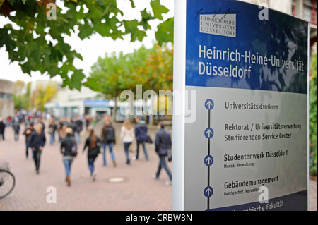 Début de semaine, l'université, freshers accueil des nouveaux étudiants à l'Université Heinrich-Heine de Düsseldorf, Universitaet, Banque D'Images