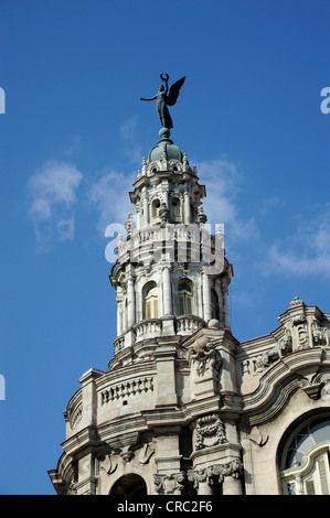 Tour avec un ange sur l'Ernz Noire ou Gran Teatro building, centre-ville de La Havane, Centro Habana, Cuba, Grandes Antilles Banque D'Images