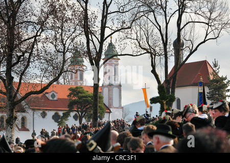 Procession Leonhardi, Église Sainte Croix et Chapelle Leonhardi, Bad Toelz, Isarwinkel, Haute-Bavière, Bavaria, Germany, Europe Banque D'Images