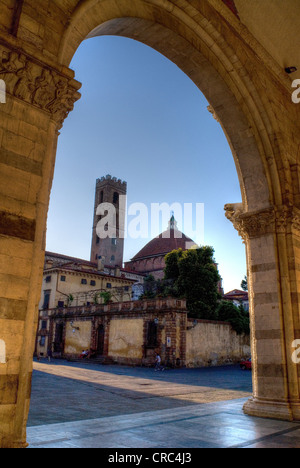 L'église Santi Giovanni et Reparata, vue de la cathédrale de San Martino. Lucca, Toscane, Italie Banque D'Images