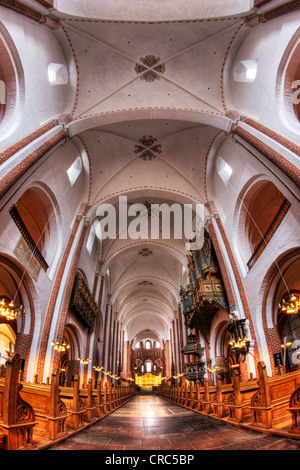 La nef centrale de la Cathédrale de Roskilde au Danemark, Europe Banque D'Images