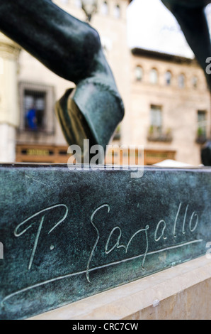 Inscrivez-détail à titre Horse sculpture en face de Pablo Gargallo museum à San Felipe square à Saragosse, Aragon, Espagne Banque D'Images