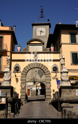 Italie, Latium, Soriano nel Cimino, Castello Orsini porte du château Banque D'Images