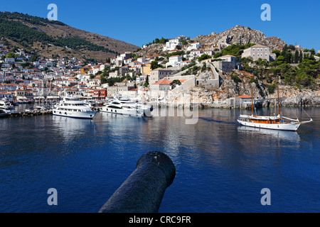 Canons Hydra rappelle à l'histoire glorieuse de cette île Grecque Banque D'Images