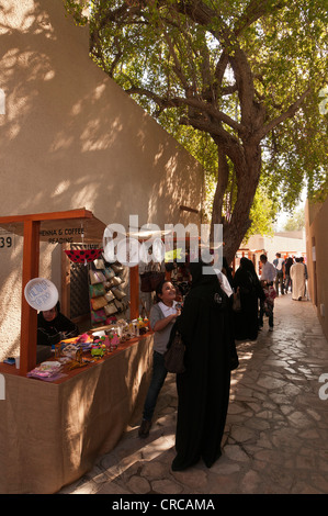 Elk206-2404v Emirats arabes unis, dubaï, Bastakiya trimestre, l'art et marché artisanal Banque D'Images