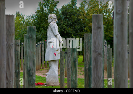 Postes de marqueur et memorial statue pour 307 personnes shot at dawn dans la Première Guerre mondiale qui ont été graciés Banque D'Images