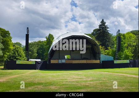 La scène de concert et grand orateur stacks sur un bras à Kenwood House Banque D'Images