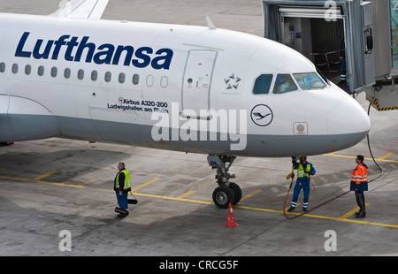 Airbus A320-200 de la Lufthansa, Ludwigshafen am Rhein, à l'aéroport de Munich, Bavaria, Germany, Europe Banque D'Images