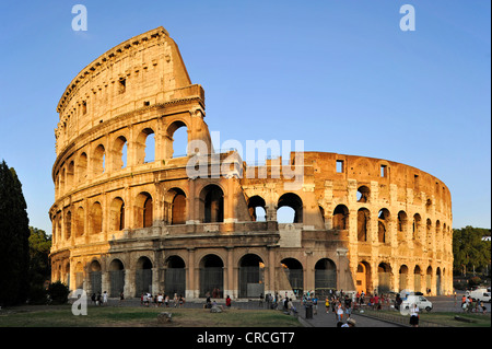 Colisée, Piazza del Colosseo, Rome, Latium, Italie, Europe Banque D'Images