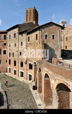 Chambre simple ou Tabernae boutiques dans la rue ancienne de la via Biberatica à Marchés de Trajan, en face de la Torre delle Milizie Banque D'Images