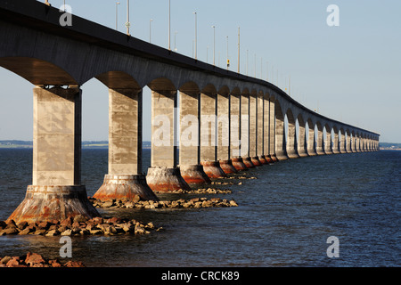 Pont de la confédération continentale entre le Nouveau-Brunswick et l'Île du Prince-Édouard, Canada, Amérique du Nord Banque D'Images