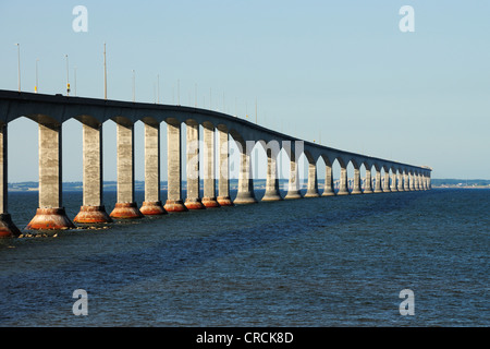 Pont de la confédération continentale entre le Nouveau-Brunswick et l'Île du Prince-Édouard, Canada, Amérique du Nord Banque D'Images