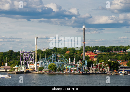 Vue sur le parc d'attractions de Stockholm Gröna Lund () sur l'île de Djurgården, Stockholm, Suède Banque D'Images