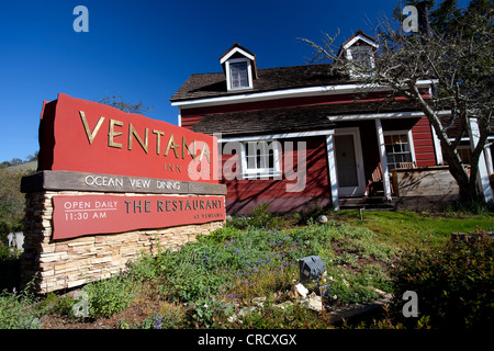 La façade de Ventana Inn and Spa de Big Sur, en Californie, sur la route 1. Banque D'Images