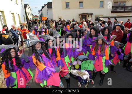 Carnaval, Jeudi Gras parade à Weitersburg, Rhénanie-Palatinat, Allemagne, Europe Banque D'Images
