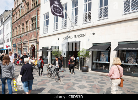 Le Georg Jensen orfèvre boutique mode de vie sur la zone piétonne et rue commerçante Strøget à Amagerltorv à Copenhague, Danemark Banque D'Images