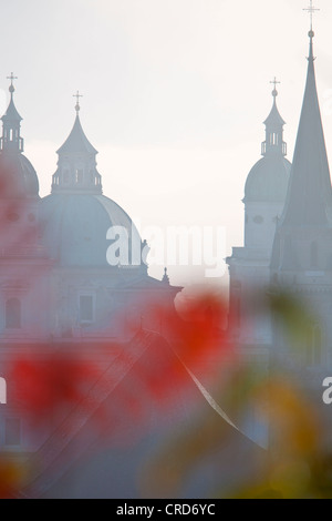 Salzburger Dom, Jesuitenkirche et Stift Nonnberg, Salzburg, Autriche, Europe Banque D'Images