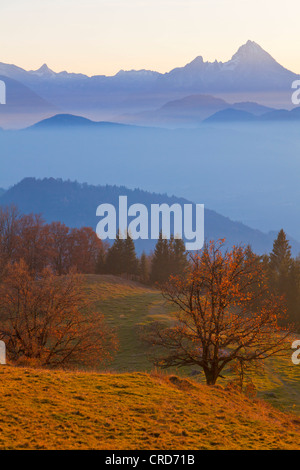 Coucher du soleil à Untersberg, Salzachtal Watzmann et à l'arrière, Salzburger Land, Autriche, Europe Banque D'Images