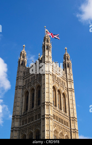 Victoria tower / chambres du Parlement contre un ciel bleu. Londres, Angleterre Banque D'Images