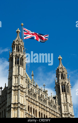 Victoria tower / chambres du Parlement contre un ciel bleu. Londres, Angleterre Banque D'Images