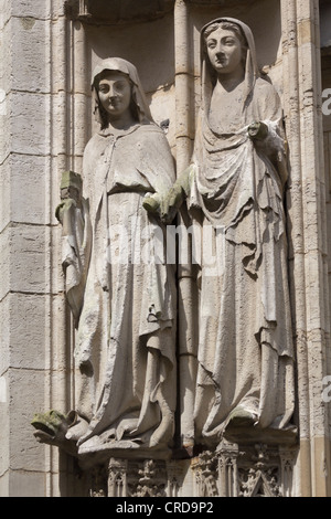 Statues dans nord du transept, portail de la Cathédrale de Rouen, Normandie, France Banque D'Images