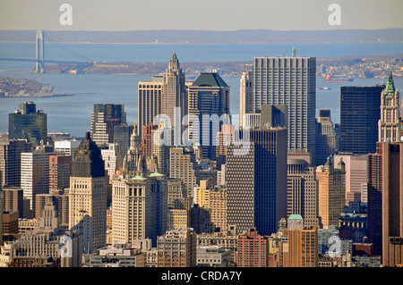 Vue sud de l'Empire State Building sur le quartier financier, USA, New York, Manhattan Banque D'Images