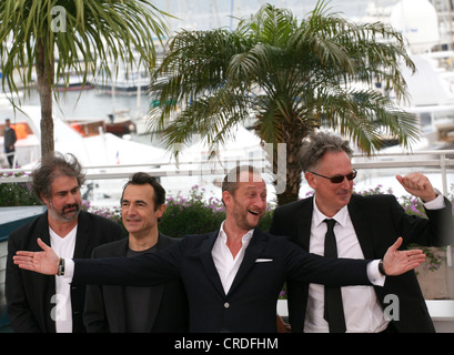 Gustave Kervern directeur, l'Acteur Albert Dupontel, Benoît Poelvoorde, acteur réalisateur Benoît Delepine chez le grand soir photocall Banque D'Images