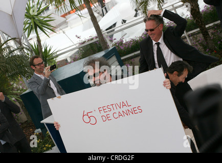 Gustave Kervern directeur, l'Acteur Albert Dupontel, Benoît Poelvoorde, acteur réalisateur Benoît Delepine chez le grand soir photocall Banque D'Images