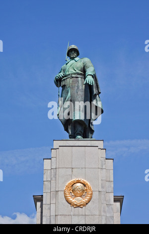 Monument commémoratif de guerre soviétique, Strasse des 17. Juni, Berlin, Germany, Europe Banque D'Images