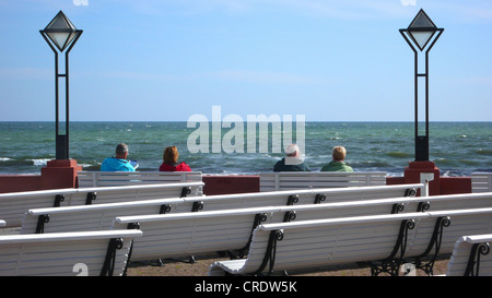 Les touristes en promenade, Allemagne, Ruegen BINZ Banque D'Images