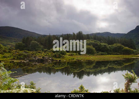 Paysage irlandais avec le lac, l'Irlande, Kerrysdale, Parc Gleninchaquin Banque D'Images