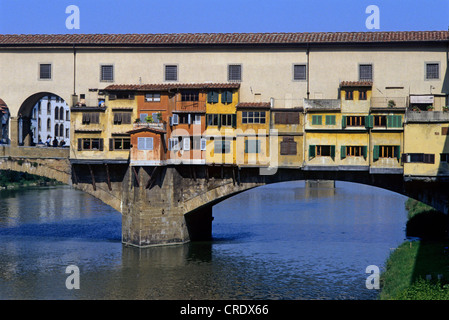 Le Ponte Vecchio sur l'Arno, Florence, Italie Banque D'Images