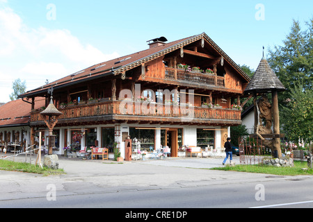 Maison en bois traditionnels bavarois, Allgaeu, Bavaria, Germany, Europe, PublicGround Banque D'Images