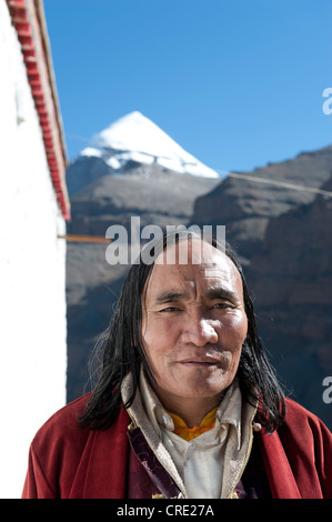 Le bouddhisme tibétain, portrait, pèlerins avec des cheveux longs, Choku Monastère Gompa, le chemin des pèlerins, Kora Banque D'Images