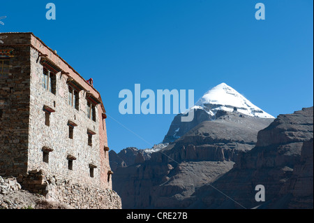 Le bouddhisme tibétain, Choku Monastère Gompa, le chemin des pèlerins, Kora, snow-capped Mont Kailash, Gang Rinpoche, Himalaya Banque D'Images