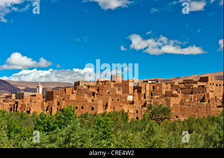 Vestiges d'un ancien village de maisons en terre séchée, Ksar village berbère, Tinerhir, Maroc, Afrique Banque D'Images