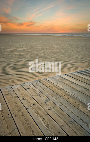 Promenade, plage et soleil, Ocean City Maryland USA Banque D'Images