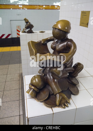 Tom Otterness la vie souterraine des sculptures dans NYC Subway Banque D'Images